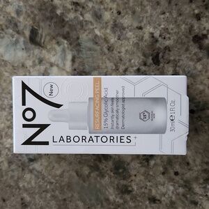 No7 Laboratories Resurfacing Peel with 15% Glycolic Acid NWT 1 FL OZ